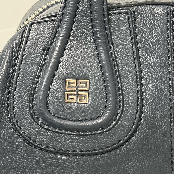 GIVENCHY 
Sugar Goatskin Medium Nightingale Navy - Picture 8 of 14